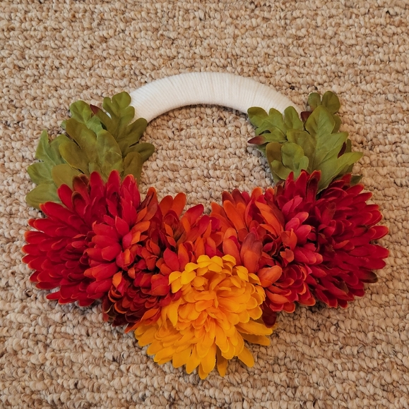 Handmade Flower Wreath Wrapped in White 8 Inch - Picture 1 of 5
